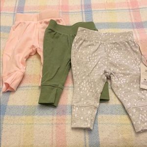 Set of 3 newborn babygirl pant set